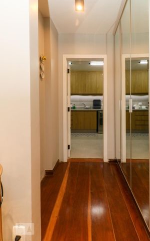 Apartamento para alugar com 133m², 3 quartos e 1 vaga Apartamento para alugar com 133m², 3 quartos e 1 vagaCorredor