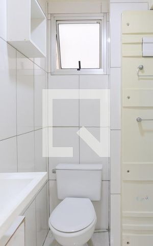 Apartamento à venda com 47m², 2 quartos e 1 vaga Apartamento à venda com 47m², 2 quartos e 1 vagaBanheiro