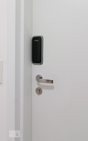 Studio à venda com 38m², 1 quarto e 1 vagaFechadura eletrônica