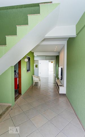 Casa à venda com 264m², 4 quartos e 4 vagas Casa à venda com 264m², 4 quartos e 4 vagasÁrea livre