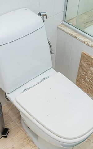 Casa à venda com 264m², 4 quartos e 4 vagas Casa à venda com 264m², 4 quartos e 4 vagasBanheiro suite 1