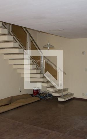 Casa para alugar com 450m², 5 quartos e 4 vagasSala