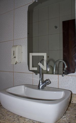 Casa para alugar com 450m², 5 quartos e 4 vagasBanheiro da Suíte 01