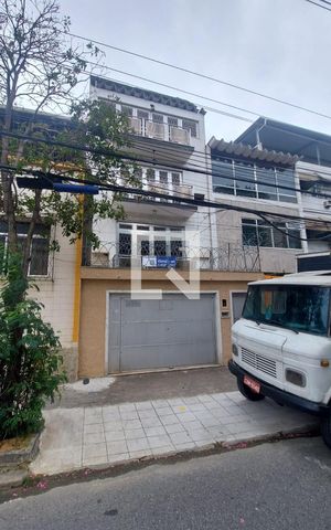 Casa para alugar com 450m², 5 quartos e 4 vagas Casa para alugar com 450m², 5 quartos e 4 vagasFachada da Casa
