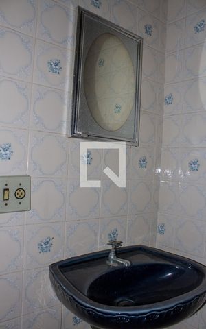 Casa para alugar com 450m², 5 quartos e 4 vagasBanheiro de Serviço