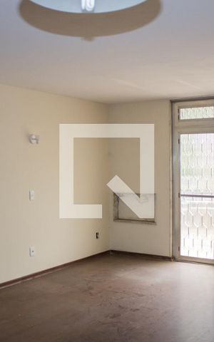 Casa para alugar com 450m², 5 quartos e 4 vagasSala