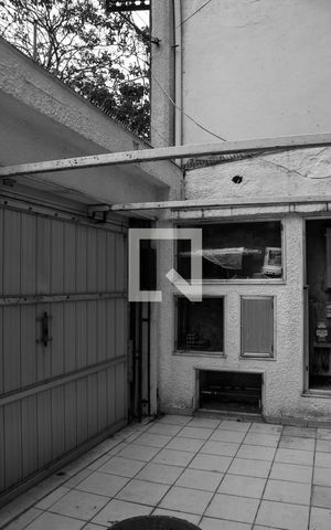 Casa para alugar com 450m², 5 quartos e 4 vagasEntrada - Garagem