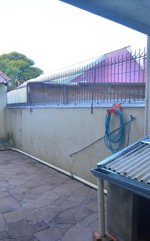Casa à venda com 377m², 5 quartos e 2 vagasPátio