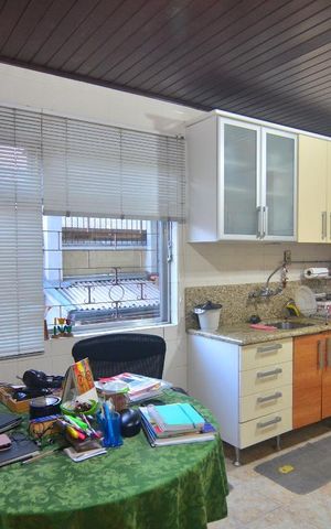 Casa à venda com 377m², 5 quartos e 2 vagasCozinha
