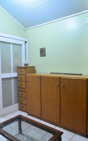 Casa à venda com 377m², 5 quartos e 2 vagasQuarto 1
