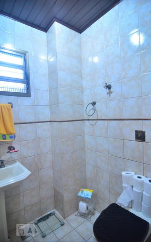 Casa à venda com 377m², 5 quartos e 2 vagasLavabo