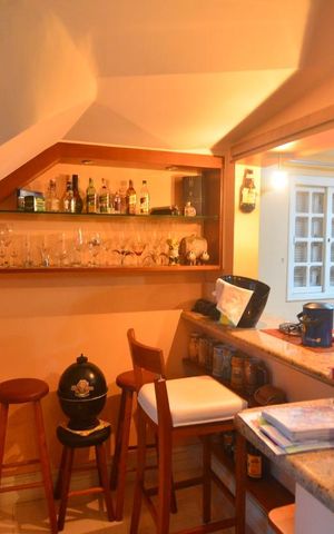 Casa à venda com 377m², 5 quartos e 2 vagasBar