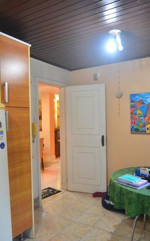 Casa à venda com 377m², 5 quartos e 2 vagasCozinha