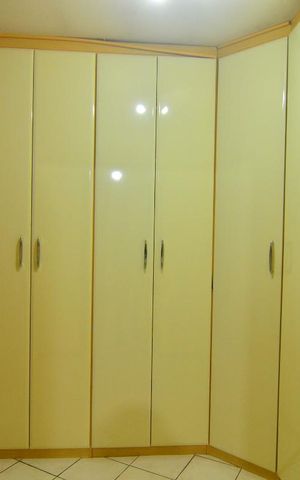 Casa à venda com 377m², 5 quartos e 2 vagasCloset
