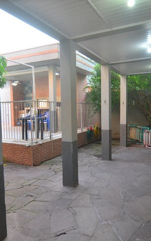 Casa à venda com 377m², 5 quartos e 2 vagasPátio