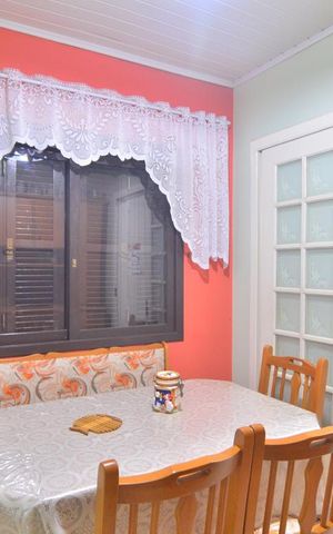 Casa à venda com 377m², 5 quartos e 2 vagasSala de jantar
