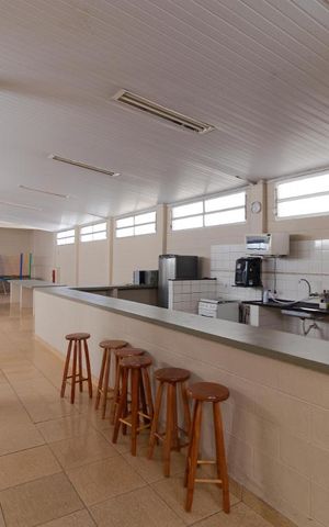 Apartamento à venda com 66m², 2 quartos e 1 vaga Apartamento à venda com 66m², 2 quartos e 1 vagaÁrea comum - Salão de festas com churrasqueira