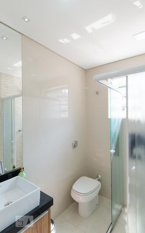 Casa à venda com 525m², 7 quartos e 2 vagas Casa à venda com 525m², 7 quartos e 2 vagasBanheiro