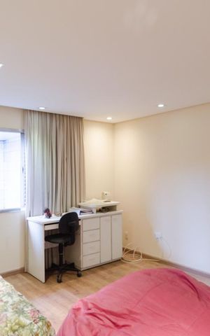 Casa à venda com 525m², 7 quartos e 2 vagas Casa à venda com 525m², 7 quartos e 2 vagasQuarto 3