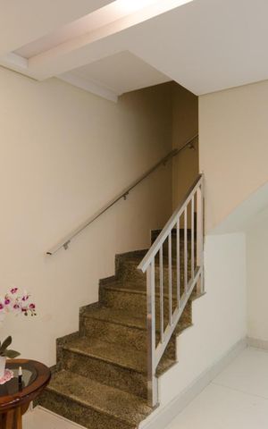 Casa à venda com 525m², 7 quartos e 2 vagas Casa à venda com 525m², 7 quartos e 2 vagasSala