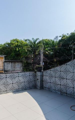 Casa à venda com 525m², 7 quartos e 2 vagas Casa à venda com 525m², 7 quartos e 2 vagasVaranda