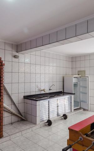 Casa à venda com 525m², 7 quartos e 2 vagas Casa à venda com 525m², 7 quartos e 2 vagasChurrasqueira