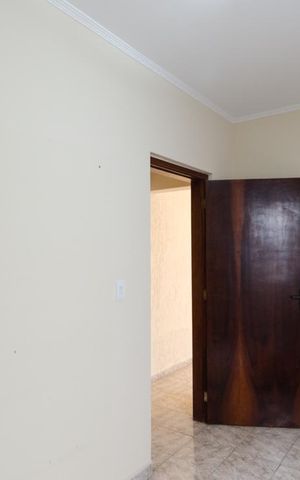 Casa à venda com 525m², 7 quartos e 2 vagas Casa à venda com 525m², 7 quartos e 2 vagasQuarto 1