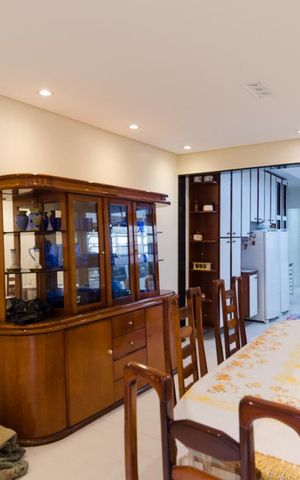 Casa à venda com 525m², 7 quartos e 2 vagas Casa à venda com 525m², 7 quartos e 2 vagasCopa