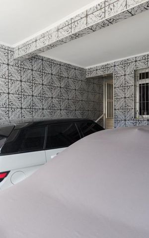 Casa à venda com 525m², 7 quartos e 2 vagas Casa à venda com 525m², 7 quartos e 2 vagasGaragem