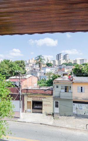 Casa à venda com 525m², 7 quartos e 2 vagas Casa à venda com 525m², 7 quartos e 2 vagasVista