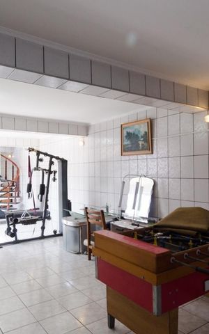 Casa à venda com 525m², 7 quartos e 2 vagas Casa à venda com 525m², 7 quartos e 2 vagasChurrasqueira