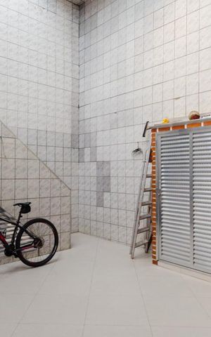 Casa à venda com 525m², 7 quartos e 2 vagas Casa à venda com 525m², 7 quartos e 2 vagasÁrea de serviço