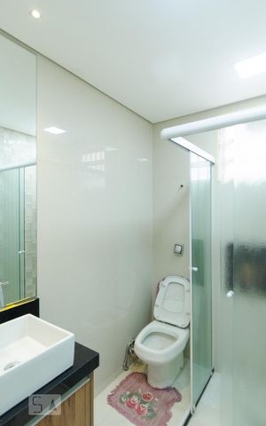 Casa à venda com 525m², 7 quartos e 2 vagas Casa à venda com 525m², 7 quartos e 2 vagasBanheiro