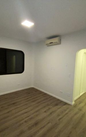 Apartamento à venda com 293m², 3 quartos e 4 vagas Apartamento à venda com 293m², 3 quartos e 4 vagasQuarto