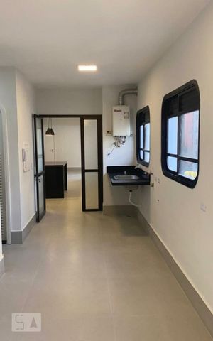 Apartamento à venda com 293m², 3 quartos e 4 vagas Apartamento à venda com 293m², 3 quartos e 4 vagasÁrea de Serviço