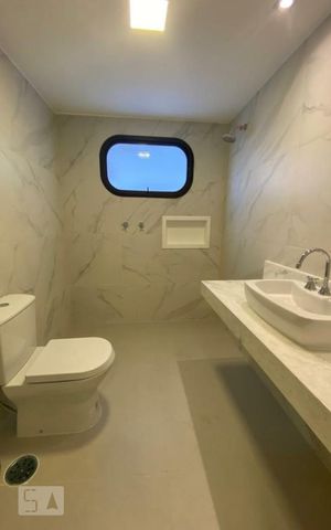 Apartamento à venda com 293m², 3 quartos e 4 vagas Apartamento à venda com 293m², 3 quartos e 4 vagasBanheiro