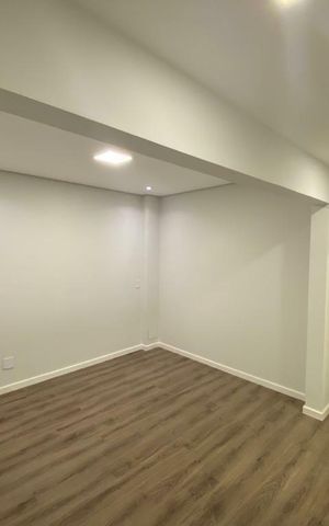 Apartamento à venda com 293m², 3 quartos e 4 vagas Apartamento à venda com 293m², 3 quartos e 4 vagasQuarto
