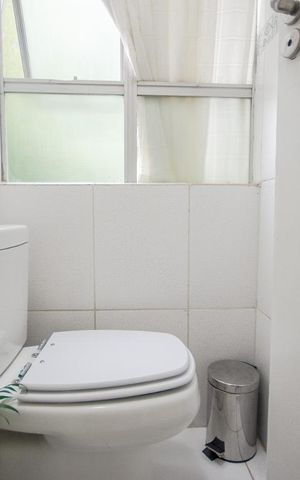Apartamento à venda com 74m², 2 quartos e 1 vagaBanheiro 1
