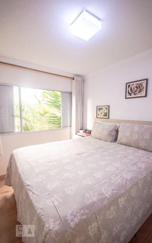 Apartamento à venda com 74m², 2 quartos e 1 vagaQuarto 2