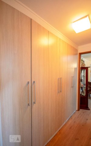 Apartamento à venda com 74m², 2 quartos e 1 vagaCloset