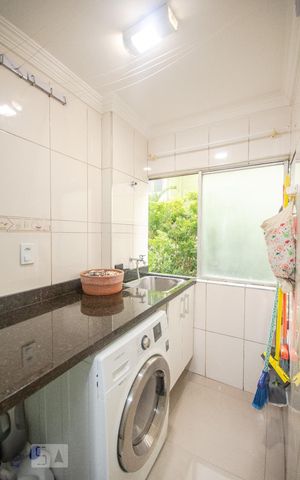 Apartamento à venda com 74m², 2 quartos e 1 vagaÁrea de Serviço