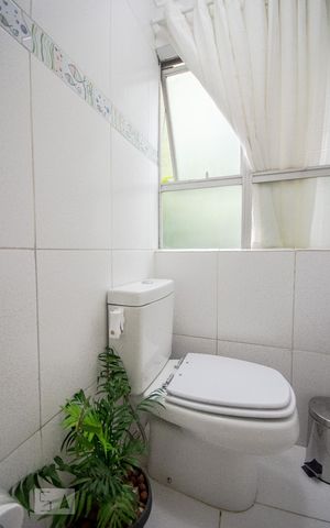 Apartamento à venda com 74m², 2 quartos e 1 vagaBanheiro 1