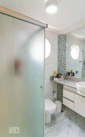 Apartamento para alugar com 57m², 2 quartos e 2 vagas Apartamento para alugar com 57m², 2 quartos e 2 vagasBanheiro Social