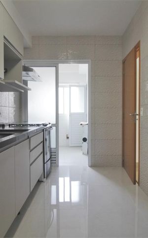 Apartamento à venda com 102m², 2 quartos e 2 vagasCozinha