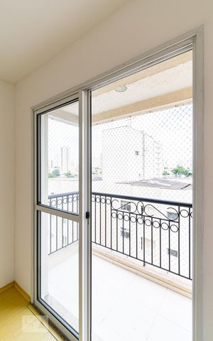 Apartamento à venda com 55m², 2 quartos e 1 vaga Apartamento à venda com 55m², 2 quartos e 1 vagaSacada da Sala