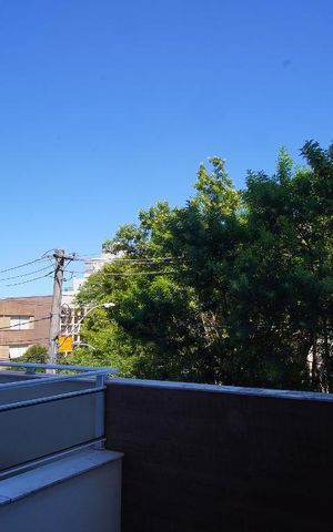 Apartamento à venda com 80m², 2 quartos e 1 vagaCozinha-Area de serviço-Vista