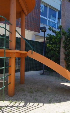 Apartamento à venda com 80m², 2 quartos e 1 vagaÁrea Comum - Playground