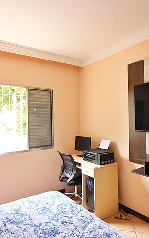 Casa à venda com 256m², 3 quartos e 2 vagasQuarto 2 