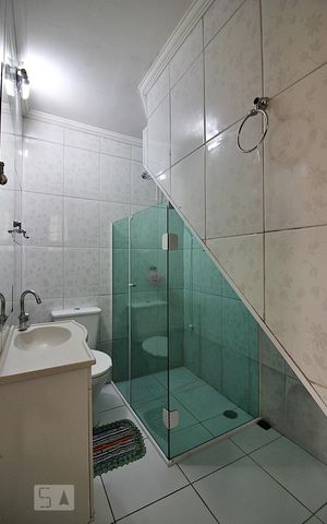 Casa à venda com 256m², 3 quartos e 2 vagasBanheiro do Quarto 1 - Suíte