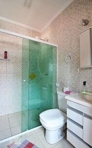 Casa à venda com 256m², 3 quartos e 2 vagasBanheiro Social 2 